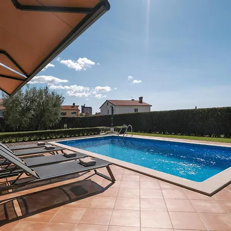 Sandy Villa