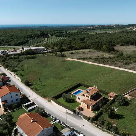 Sandy Villa *
